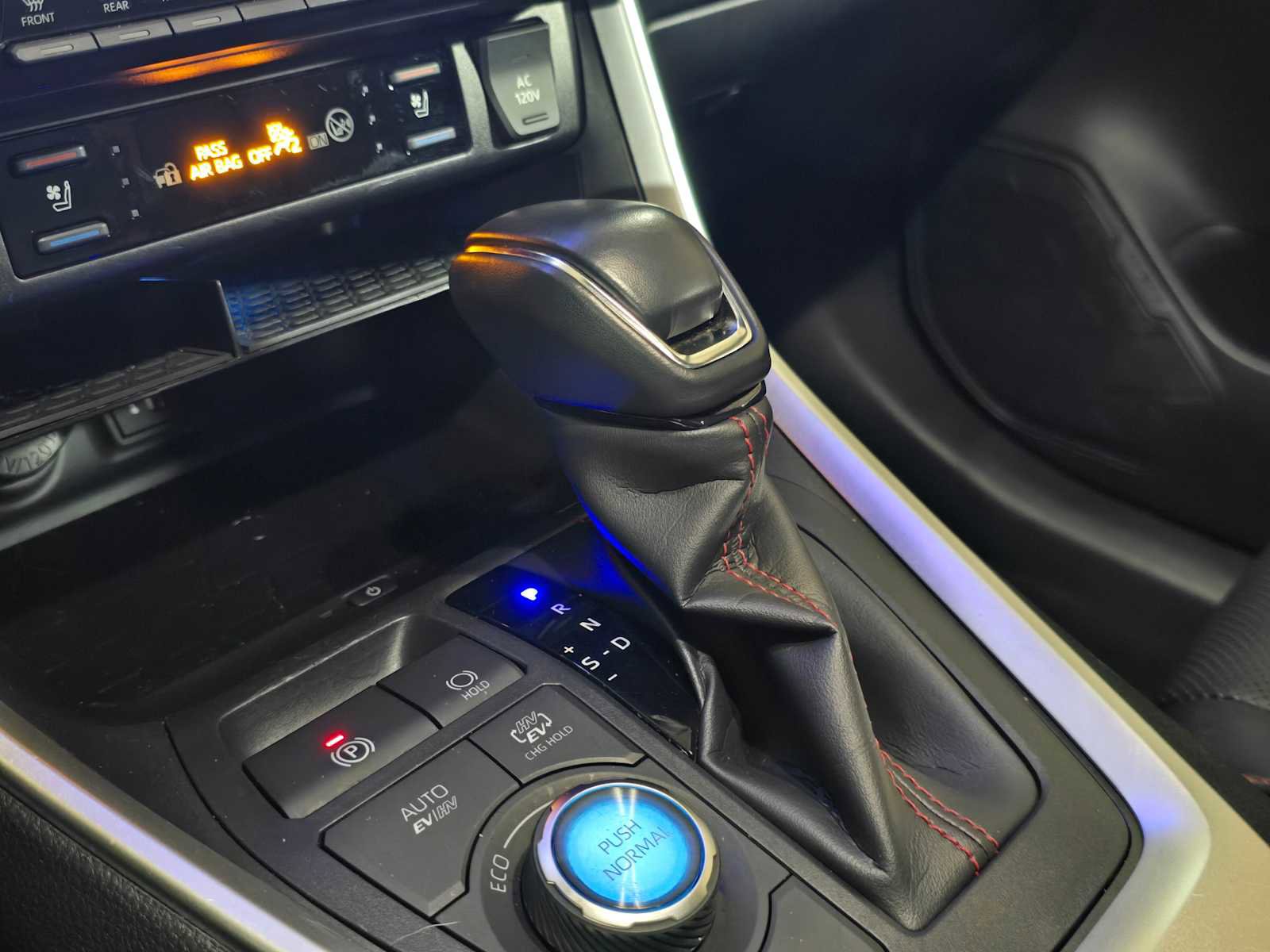 Used 2024 Toyota RAV4 XSE w/ Premium Package image 40