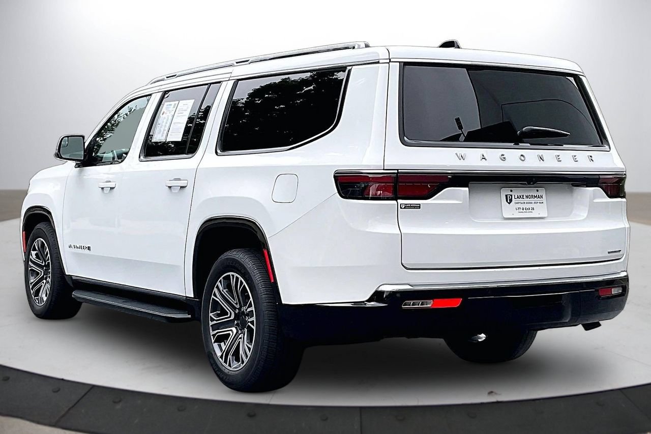 Certified 2024 Jeep Wagoneer L Series II w/ Flexible Seating Group AWD/4WD image 7
