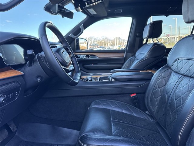 Used 2024 Jeep Grand Wagoneer L Series III image 11