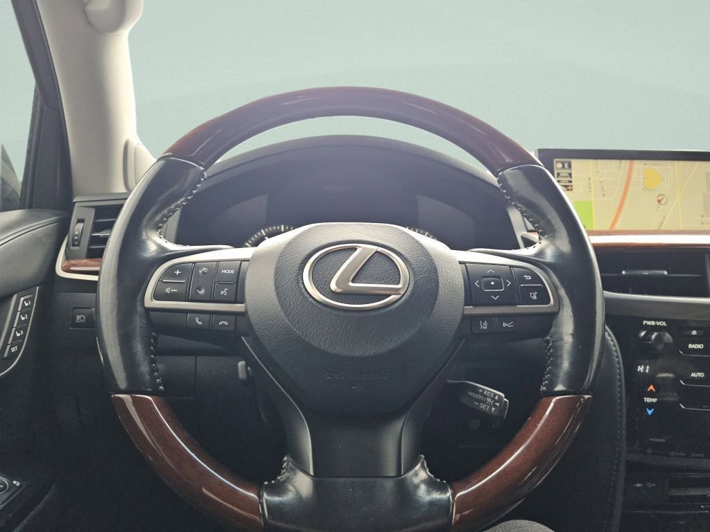 Used 2017 Lexus LX 570 4WD w/ Luxury Package image 34