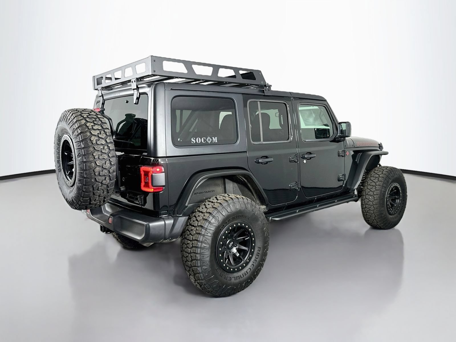 Used 2025 Jeep Wrangler Unlimited Rubicon AWD/4WD image 8