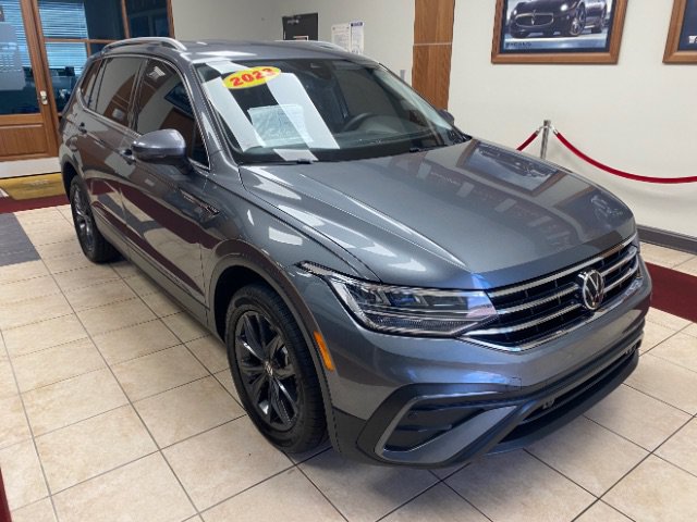 Used 2023 Volkswagen Tiguan SE FWD image 4