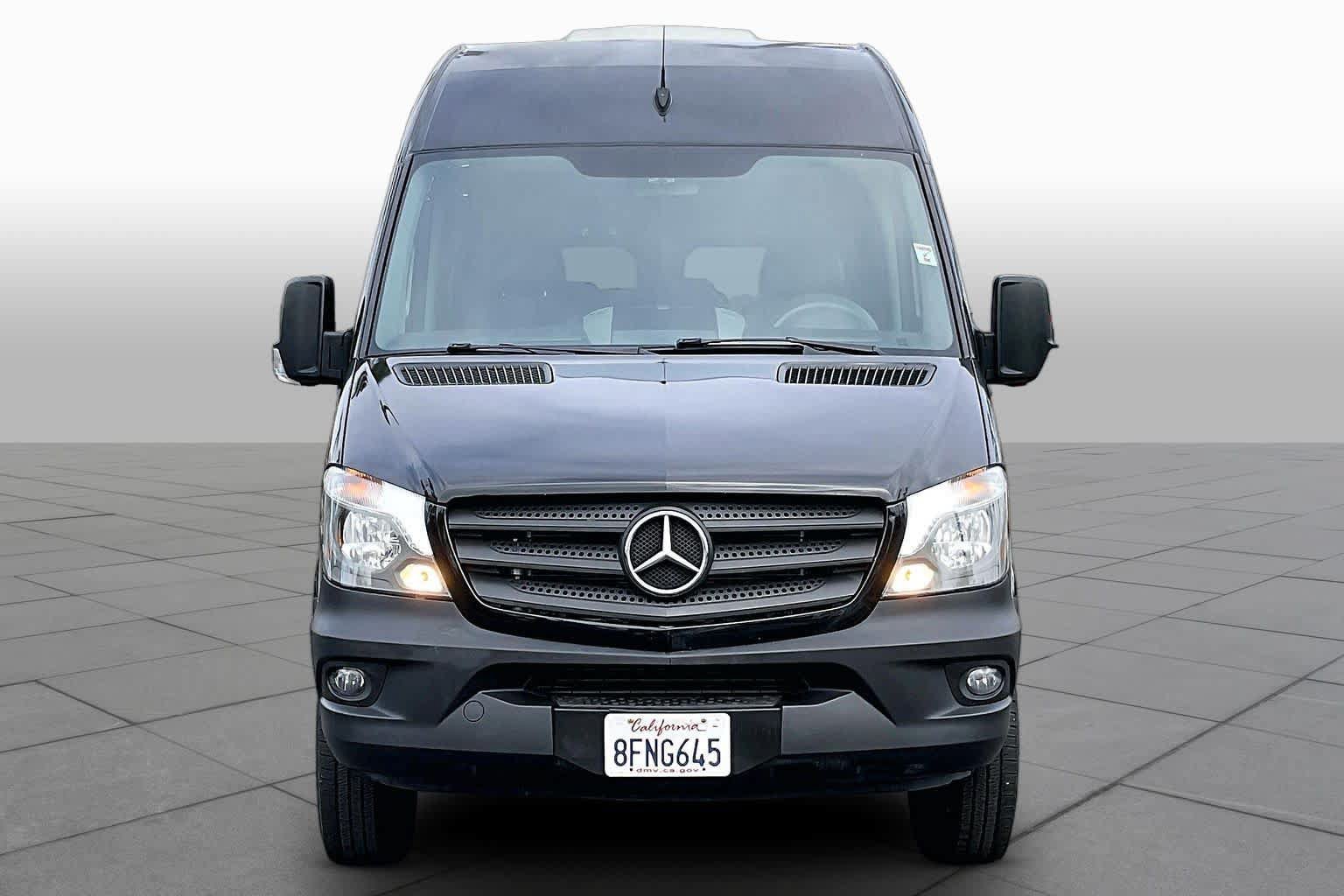 Used 2018 Mercedes-Benz Sprinter 2500 image 3