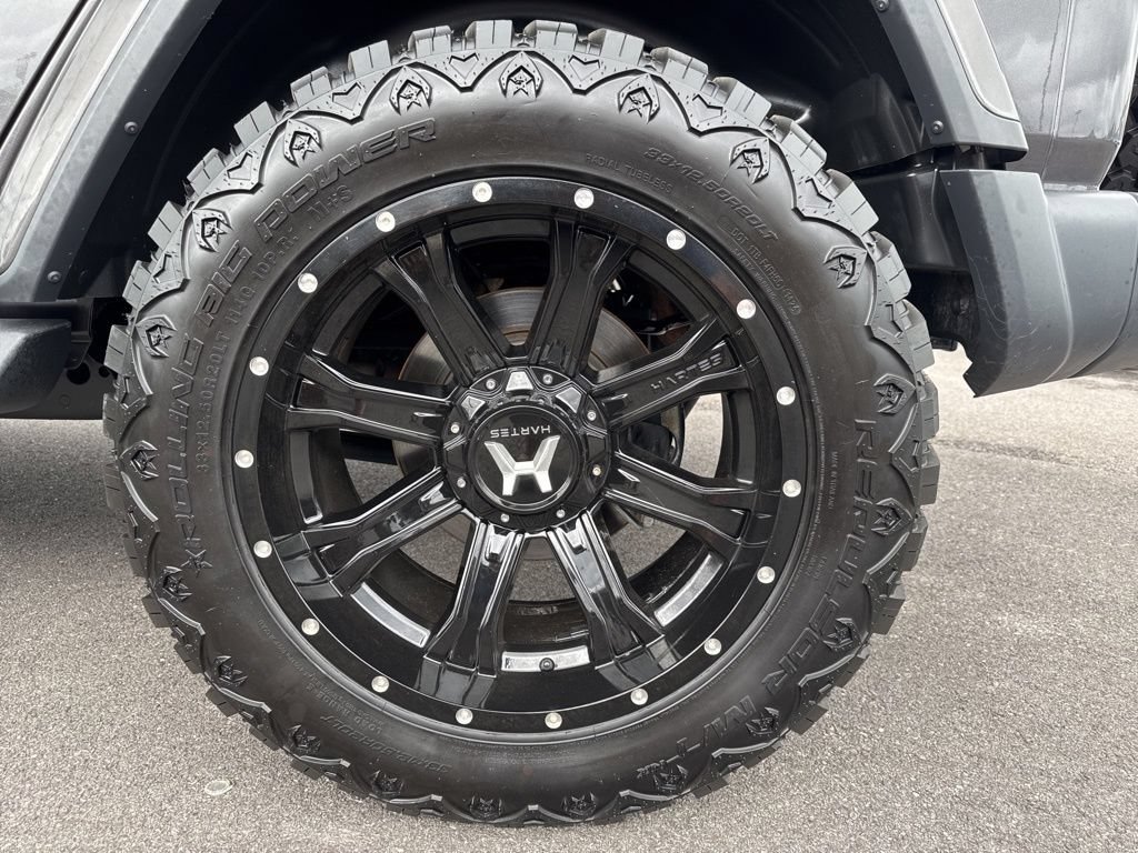Used 2020 Jeep Wrangler Unlimited Sahara AWD/4WD image 13