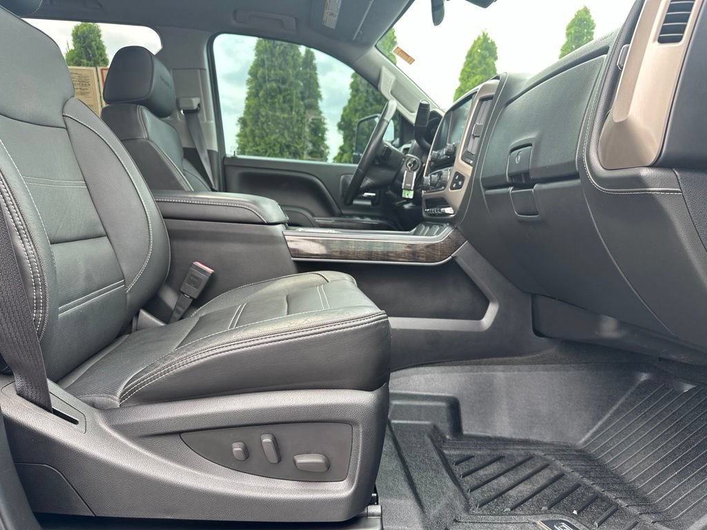 Used 2015 GMC Sierra 3500 Denali w/ Duramax Plus Package AWD/4WD image 34