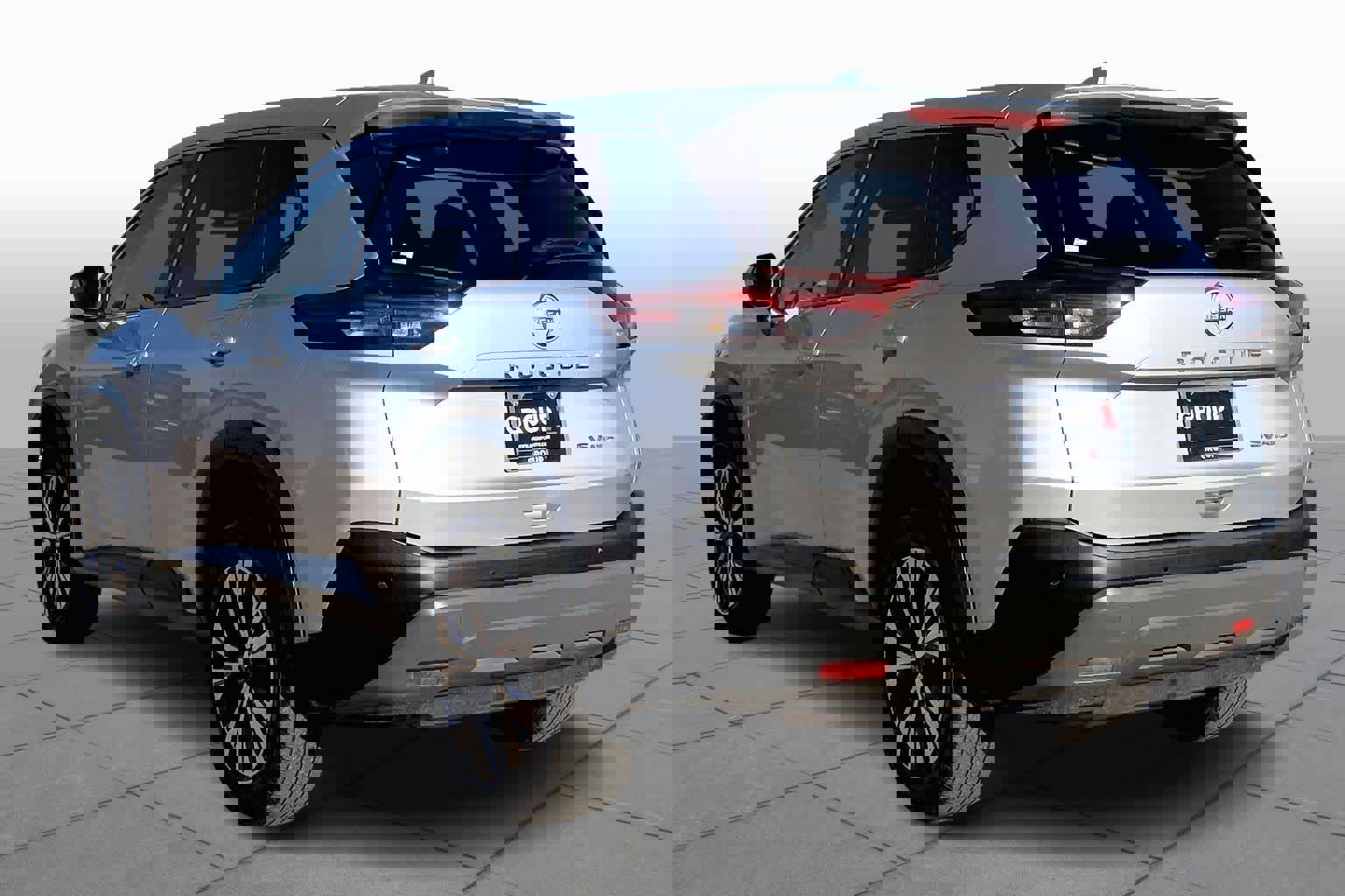 Used 2023 Nissan Rogue SV AWD/4WD image 12