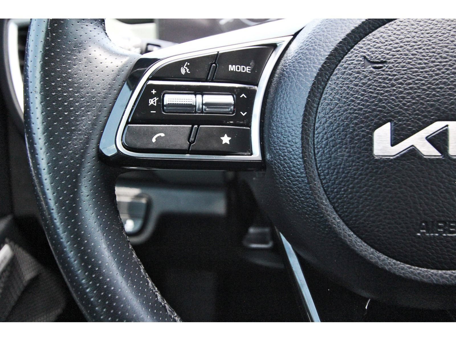 Used 2024 Kia Seltos SX AWD/4WD image 16