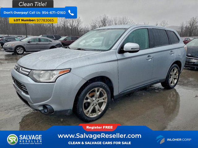 Used 2014 Mitsubishi Outlander SE image 1
