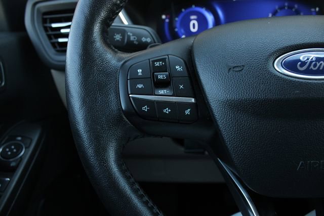 Used 2020 Ford Escape Titanium image 12