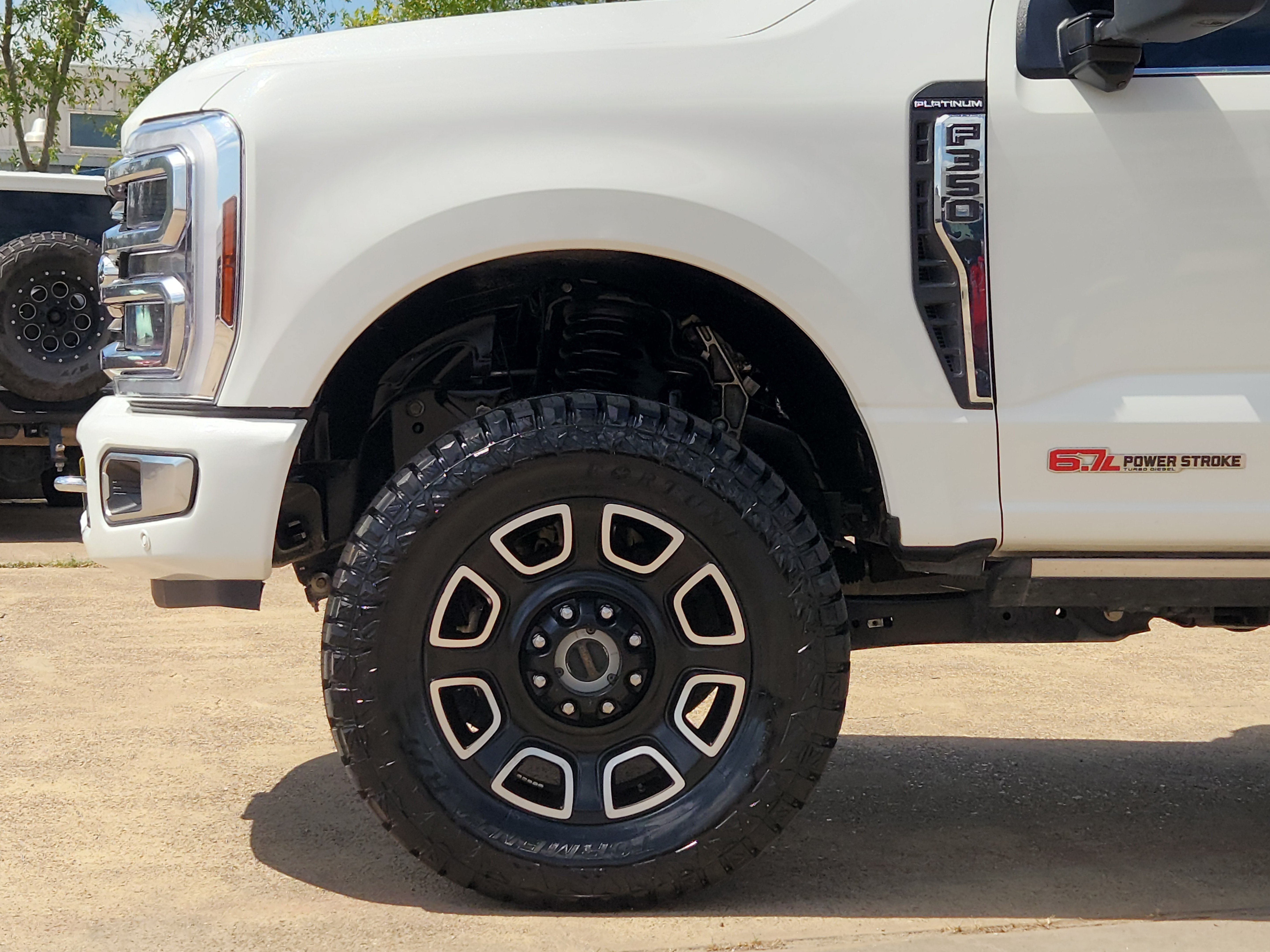Used 2024 Ford F350 Platinum AWD/4WD image 5