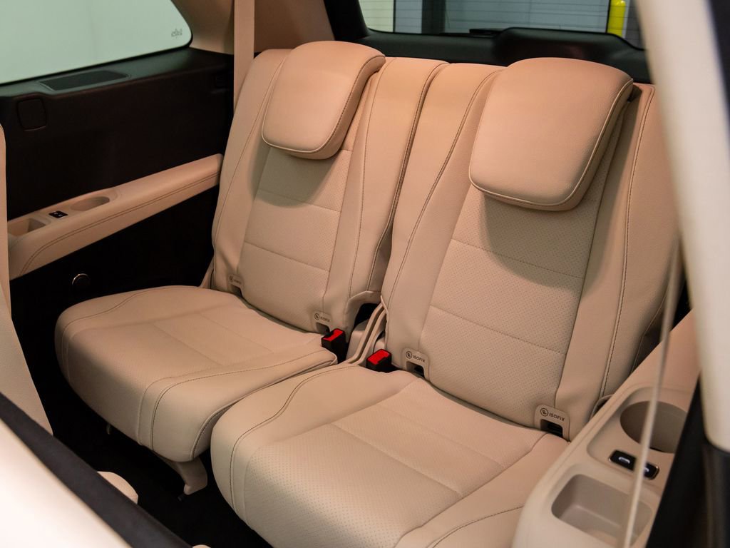 Used 2024 Mercedes-Benz GLS 450 4MATIC image 20