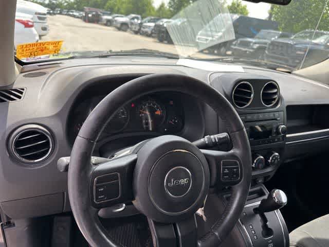 Used 2014 Jeep Patriot Latitude w/ Sun/Sound Group FWD image 7