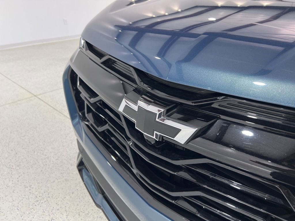Used 2025 Chevrolet Equinox RS FWD image 28