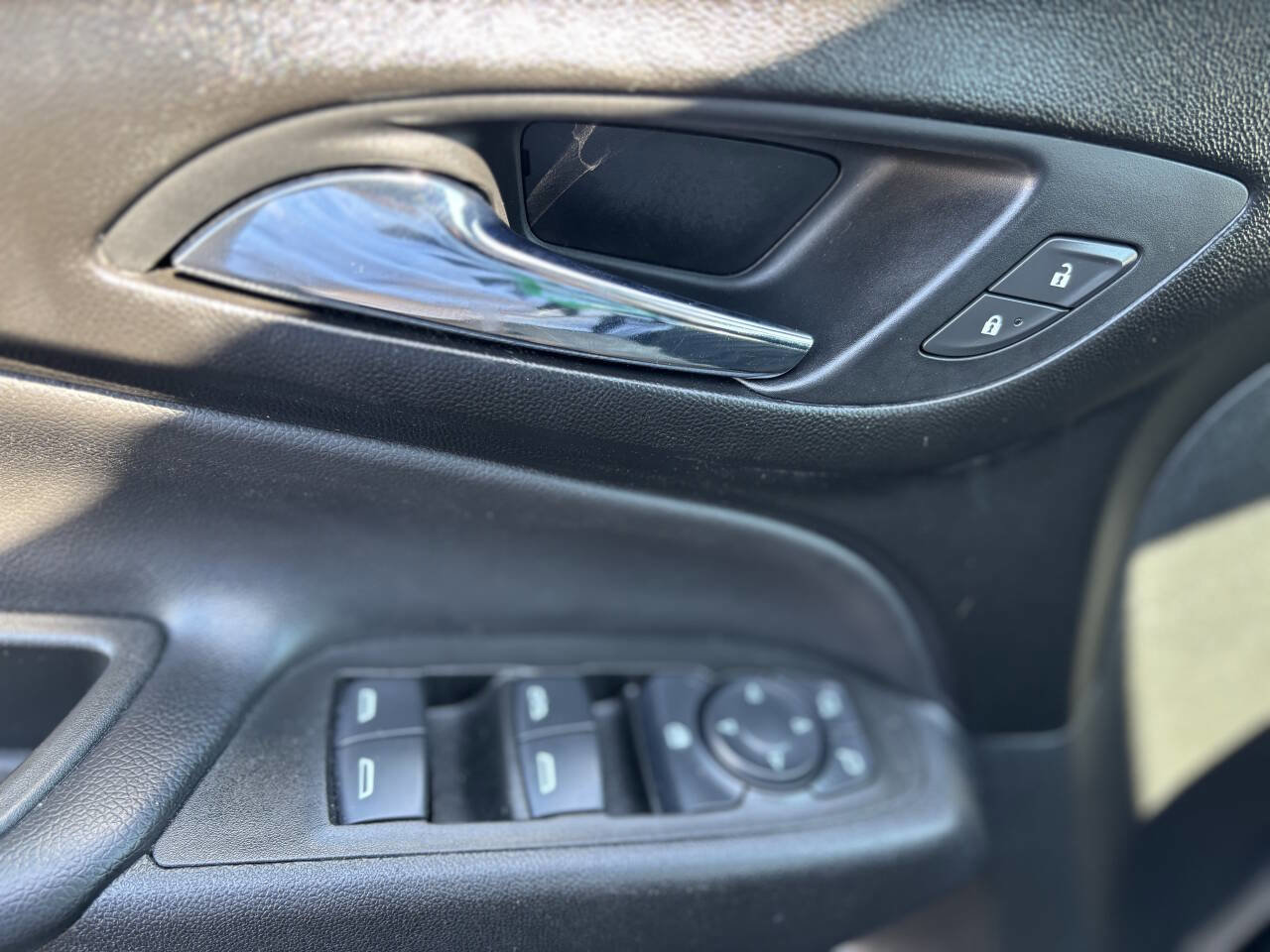 Used 2020 Chevrolet Equinox LT image 32