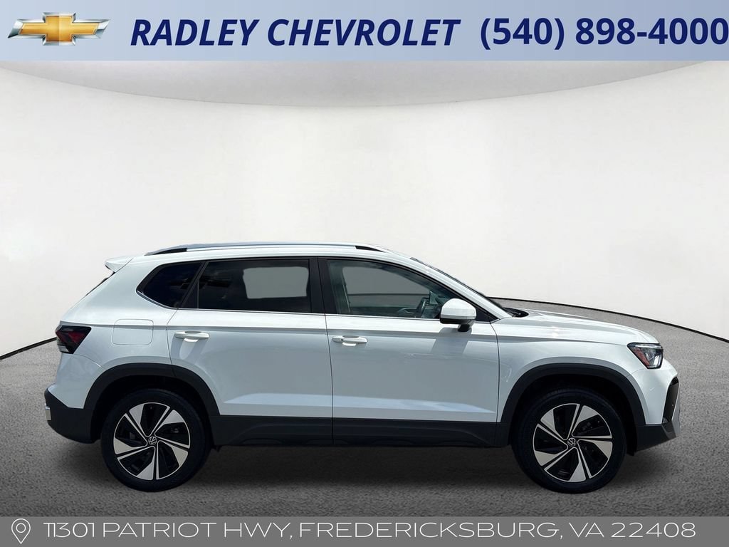Used 2025 Volkswagen Taos SE AWD/4WD image 20