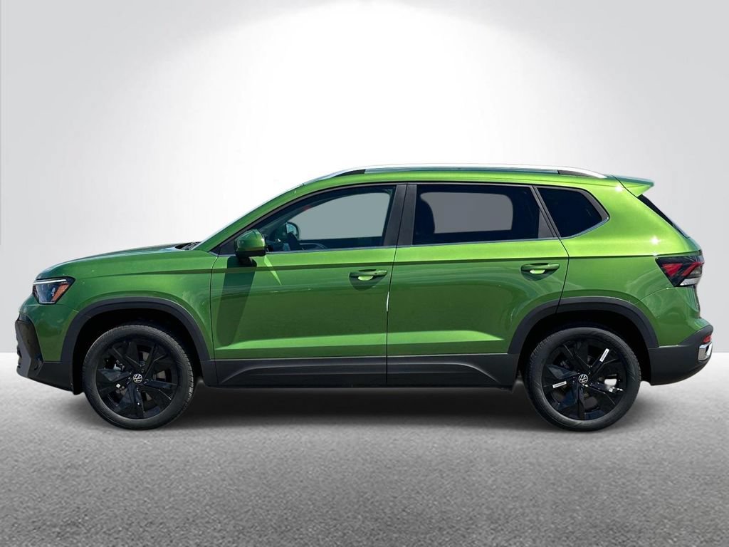 New 2026 Volkswagen Taos SE FWD image 2