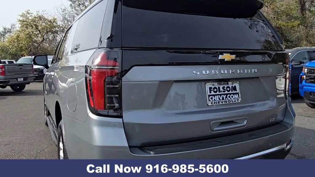 New 2026 Chevrolet Suburban LT image 9
