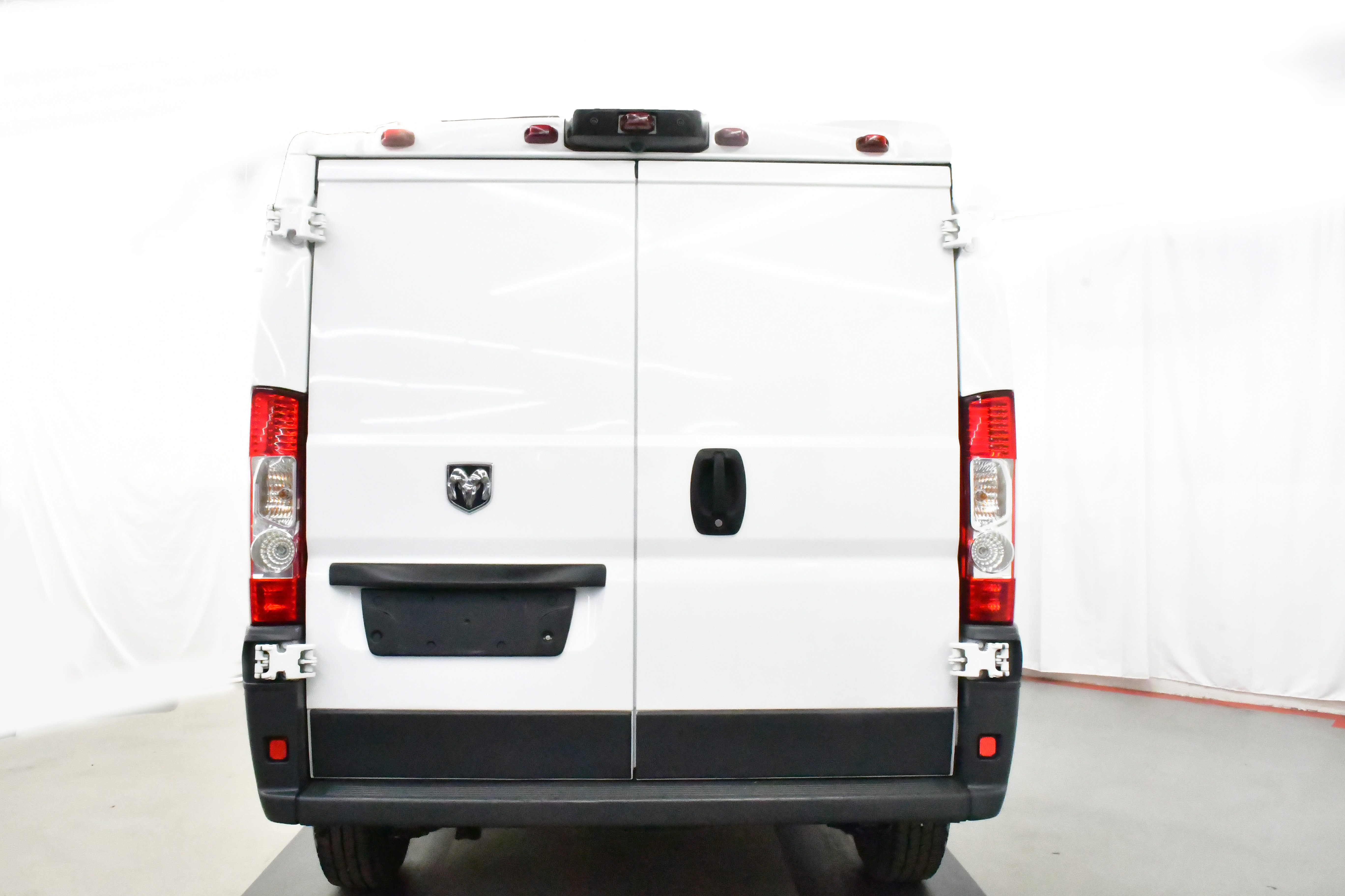 Used 2025 RAM ProMaster 2500 w/ Convenience Group image 11