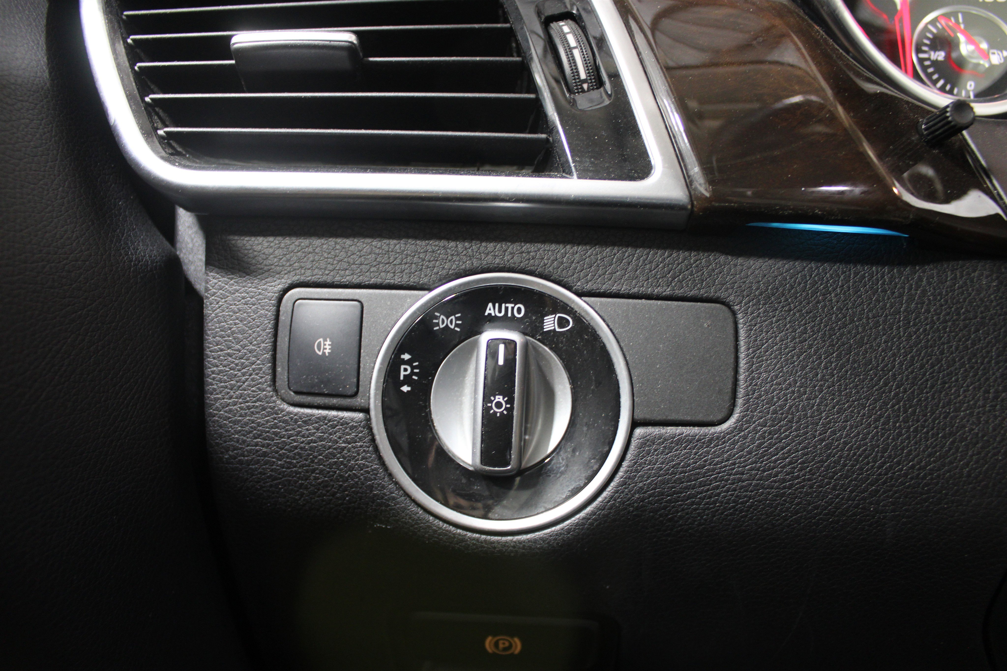 Used 2018 Mercedes-Benz GLS 450 4MATIC image 8