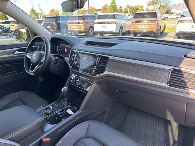 Used 2021 Volkswagen Atlas SEL Premium image 21