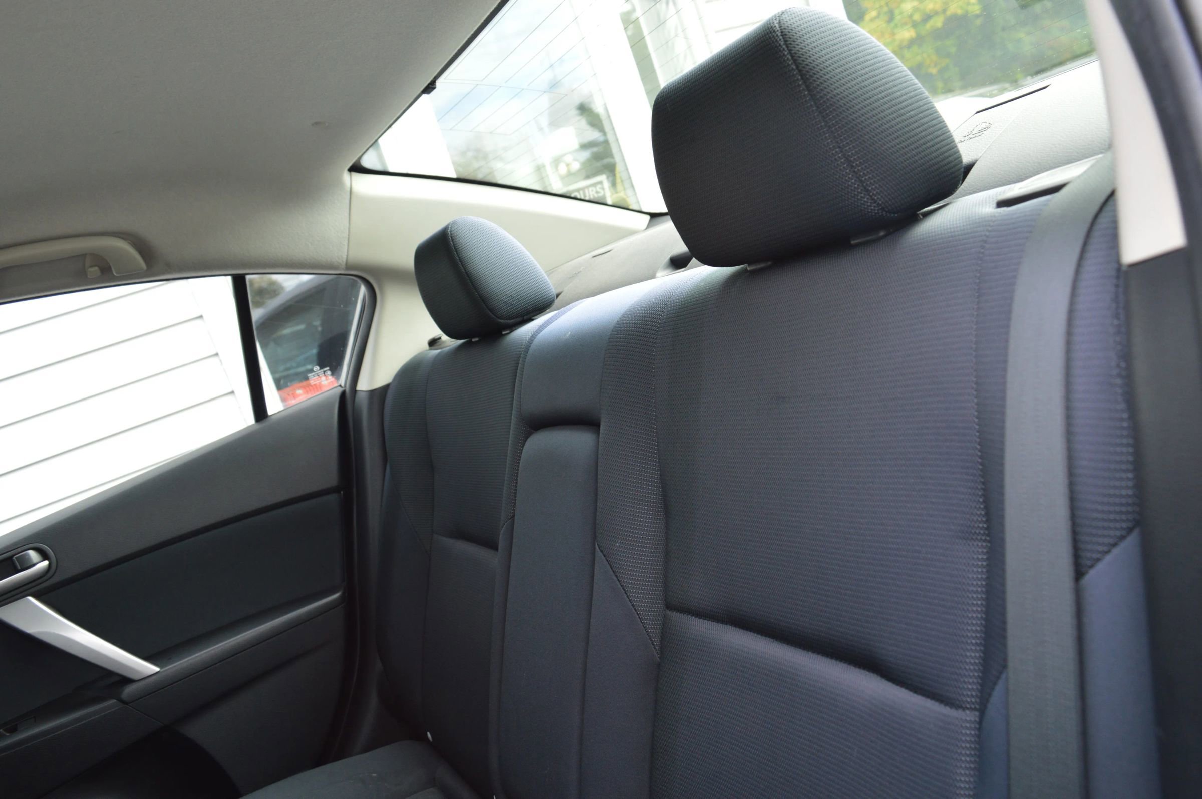 Used 2010 MAZDA MAZDA3 s Sport image 16