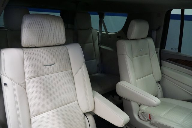 New 2024 Cadillac Escalade ESV Sport Platinum w/ LPO, ONYX Package image 20