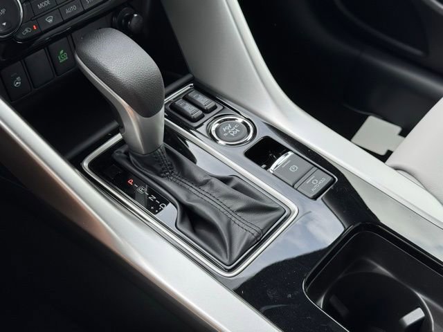 New 2025 Mitsubishi Eclipse Cross SEL image 31