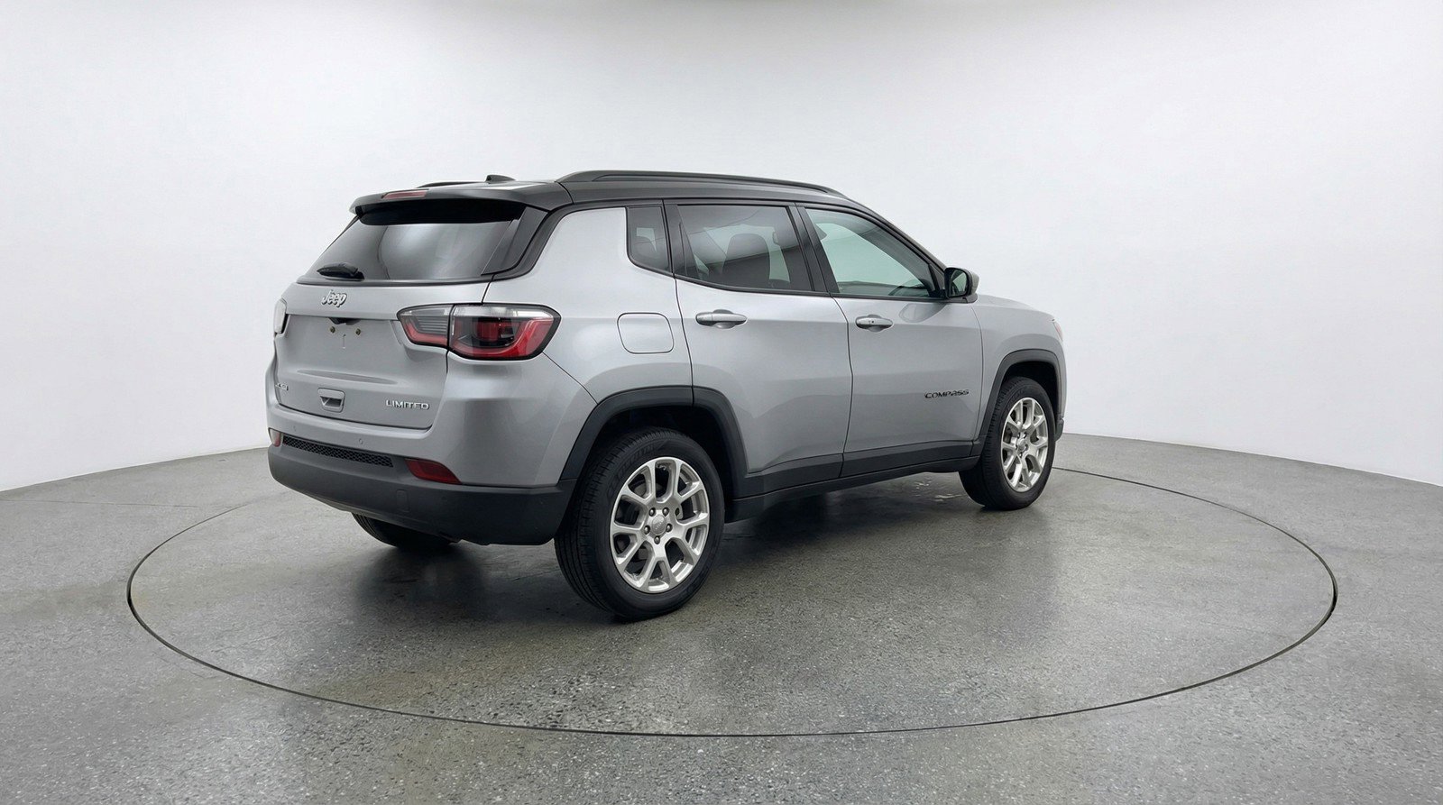 Used 2025 Jeep Compass Limited AWD/4WD image 9