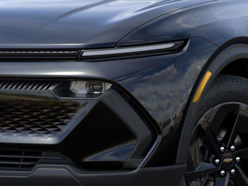 New 2026 Chevrolet Equinox EV LT image 10