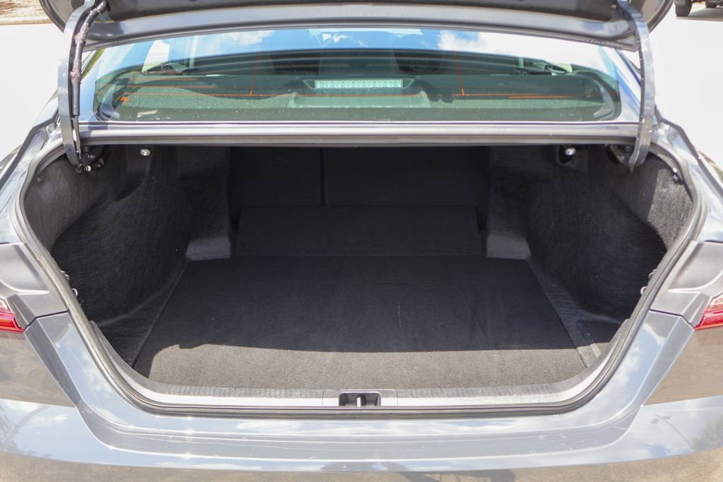 Used 2025 Toyota Camry LE FWD image 26