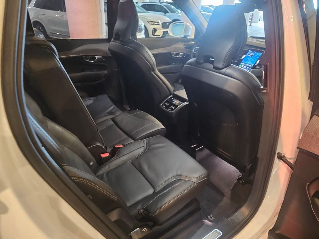 Certified 2024 Volvo XC90 B6 Ultimate w/ Protection Package Premier AWD/4WD image 8