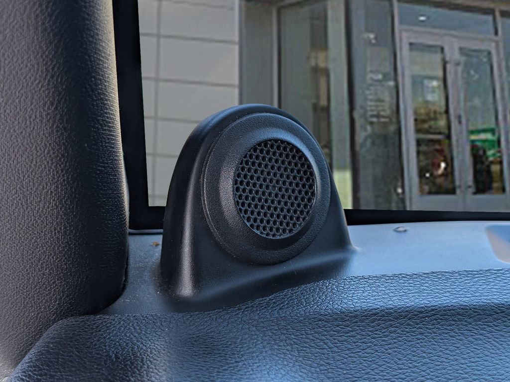 Used 2012 Jeep Wrangler Sahara image 32