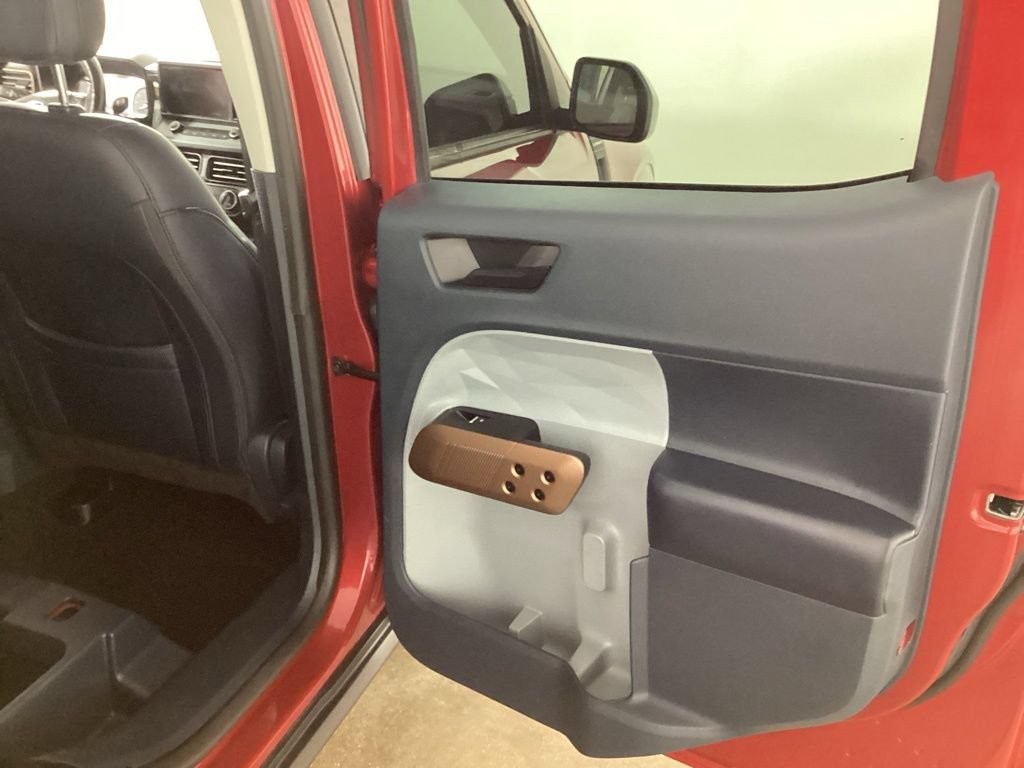 Used 2022 Ford Maverick Lariat w/ Lariat Luxury Package FWD image 26