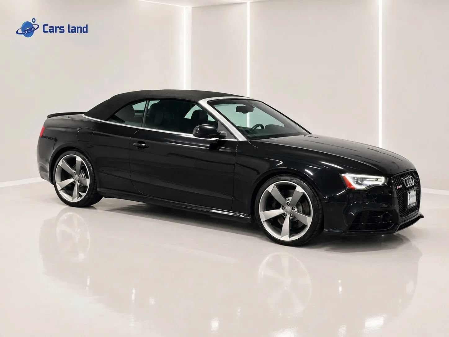 Used 2014 Audi RS 5 Cabriolet AWD/4WD image 2
