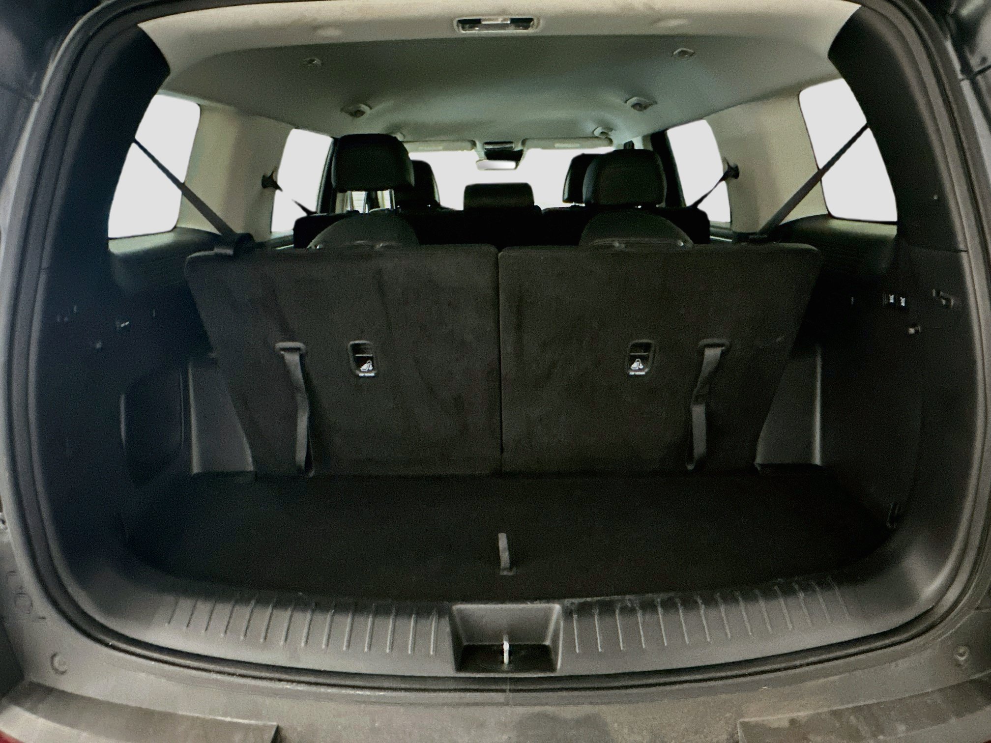Used 2025 Hyundai Santa Fe SEL AWD/4WD image 30