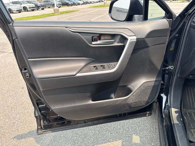 Used 2024 Toyota RAV4 SE w/ Convenience Package AWD/4WD image 20