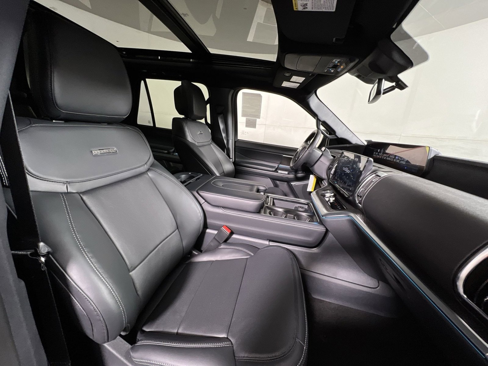 New 2026 Ford Expedition Platinum image 28