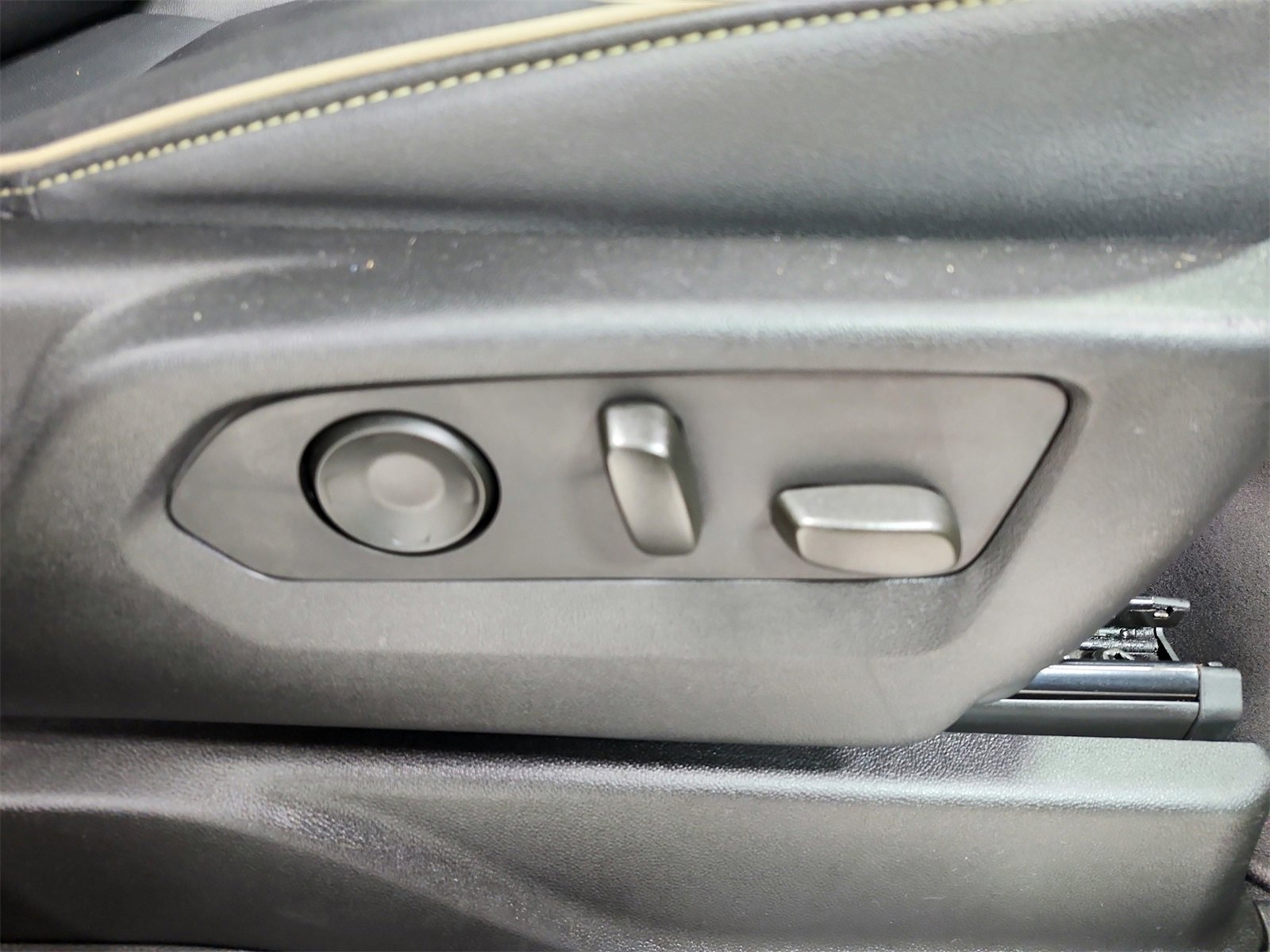 Used 2024 Chevrolet Tahoe Premier image 41