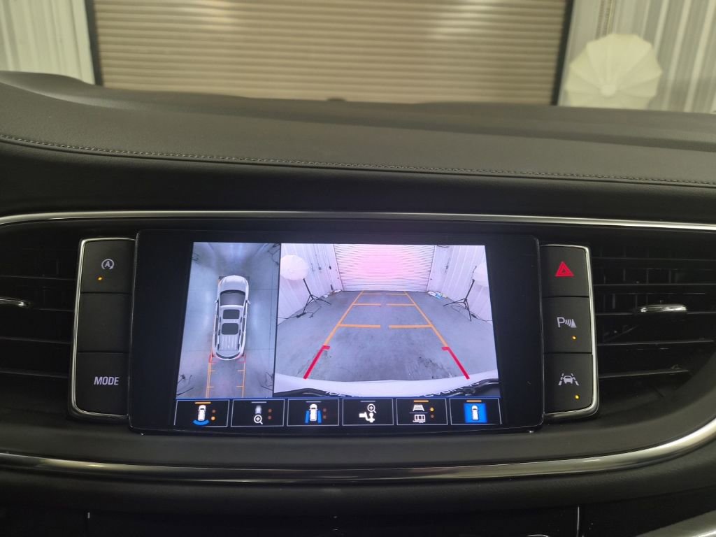 Used 2024 Buick Enclave Avenir w/ Avenir Technology Package image 28
