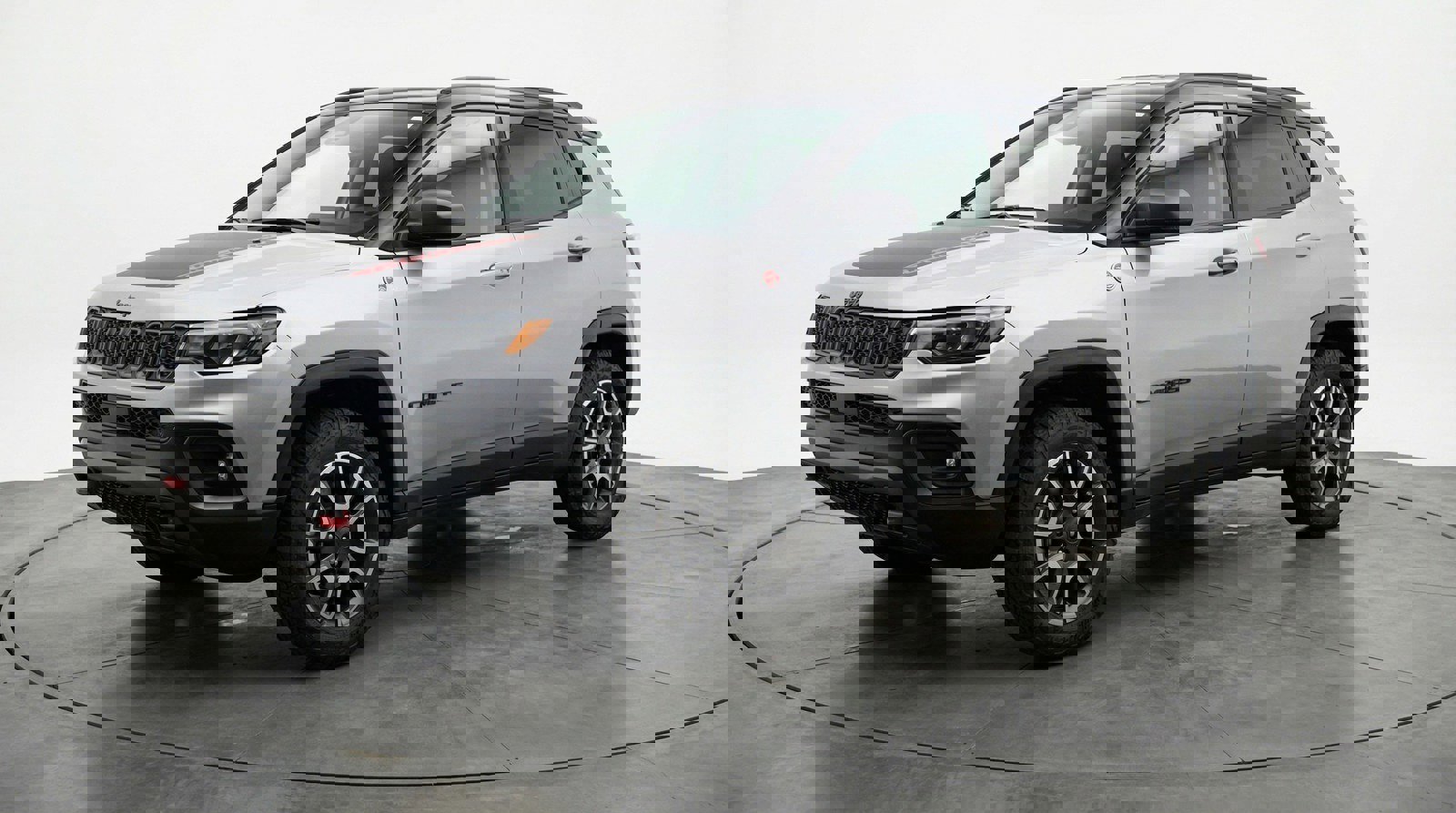 Used 2025 Jeep Compass Trailhawk image 3