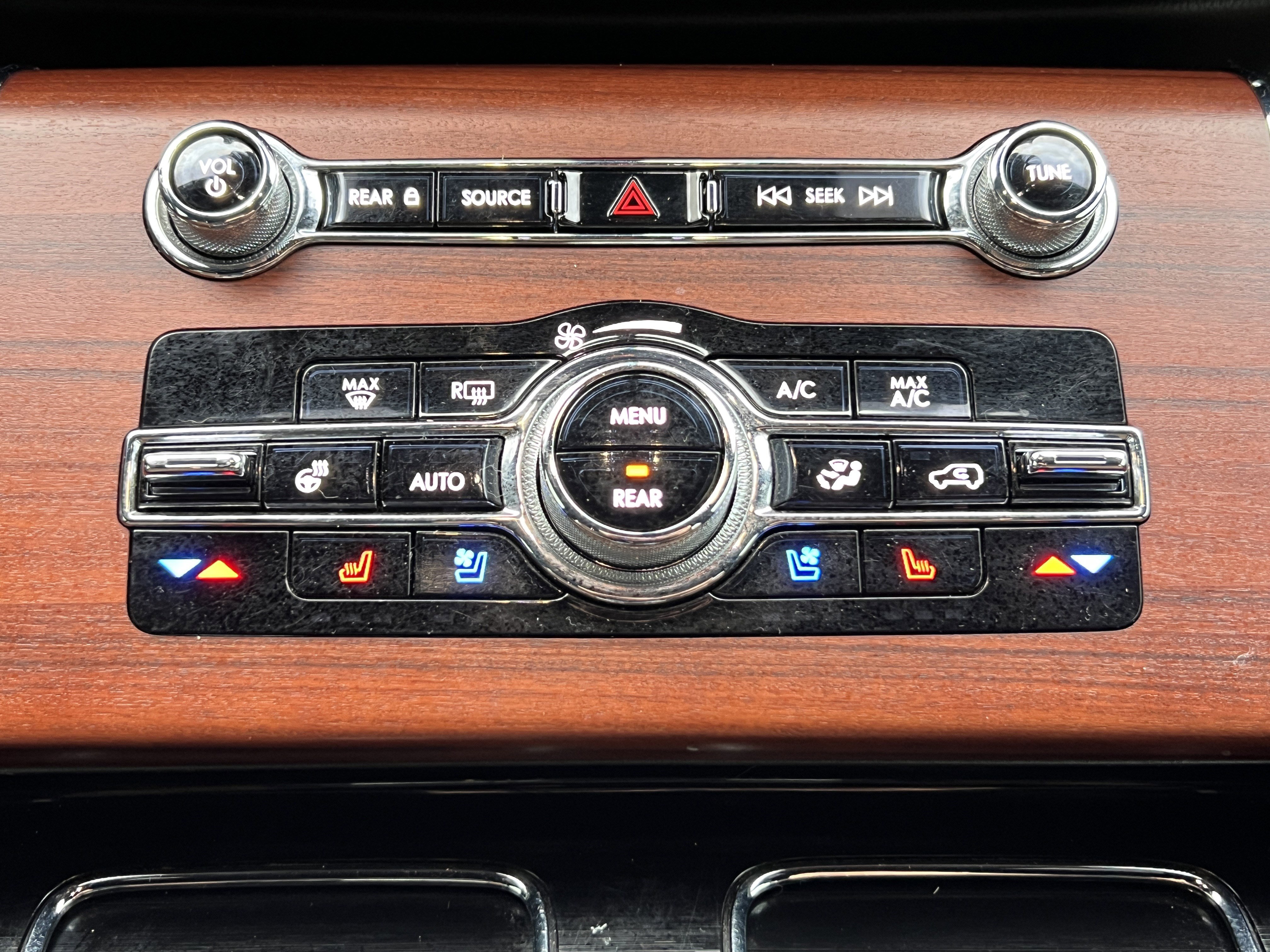 Used 2021 Lincoln Aviator Grand Touring w/ Equipment Group 302A image 33