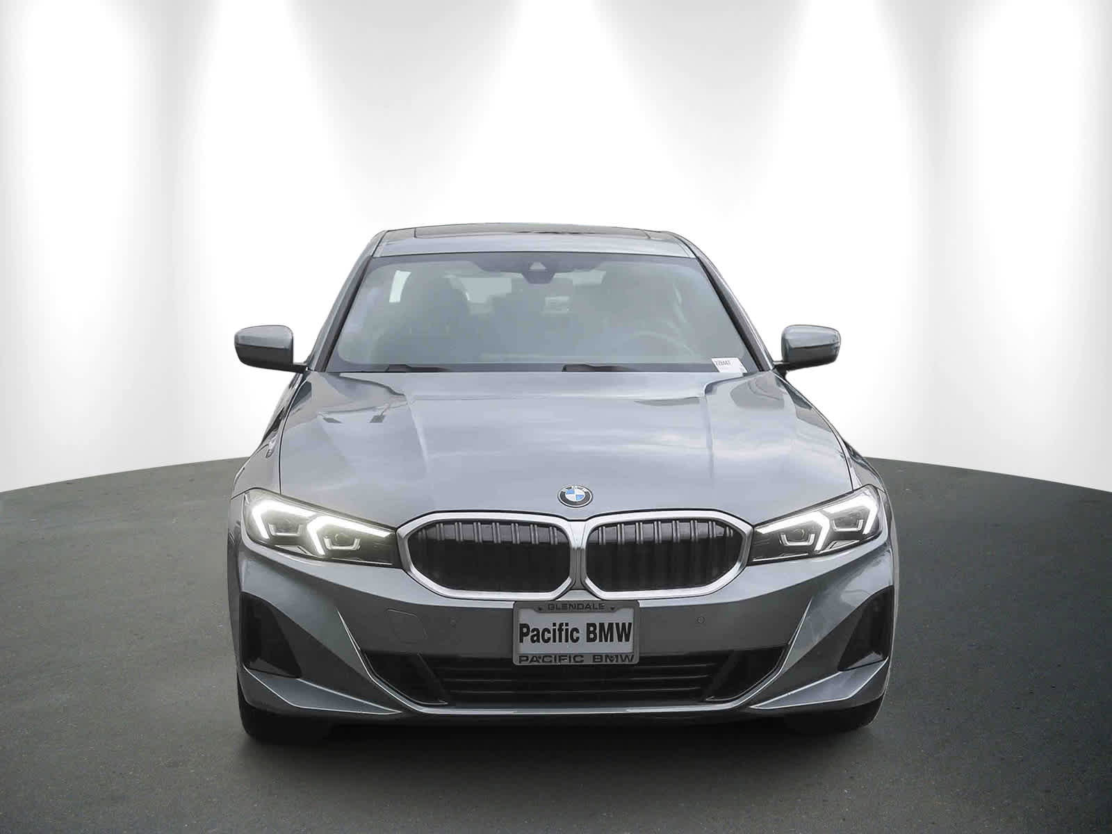 Used 2025 BMW 330i xDrive Sedan image 2