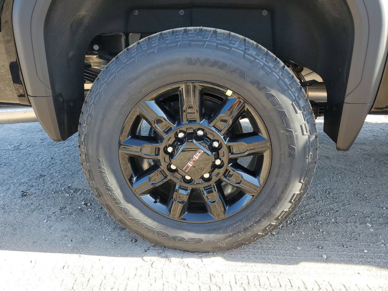 New 2026 GMC Sierra 3500 AT4 w/ AT4 Premium Plus Package AWD/4WD image 6