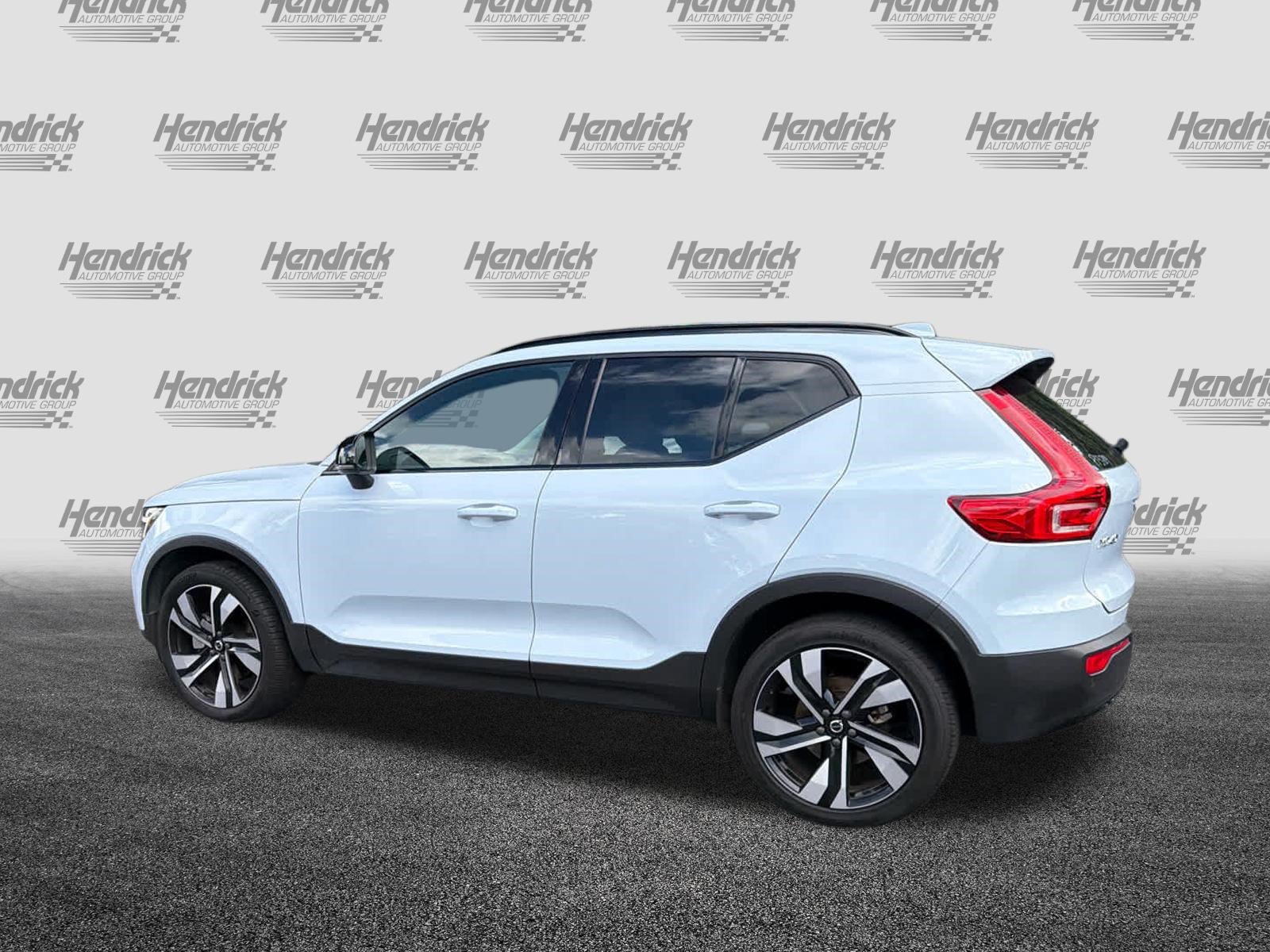 Used 2024 Volvo XC40 B5 Ultimate w/ Protection Package Premier AWD/4WD image 10