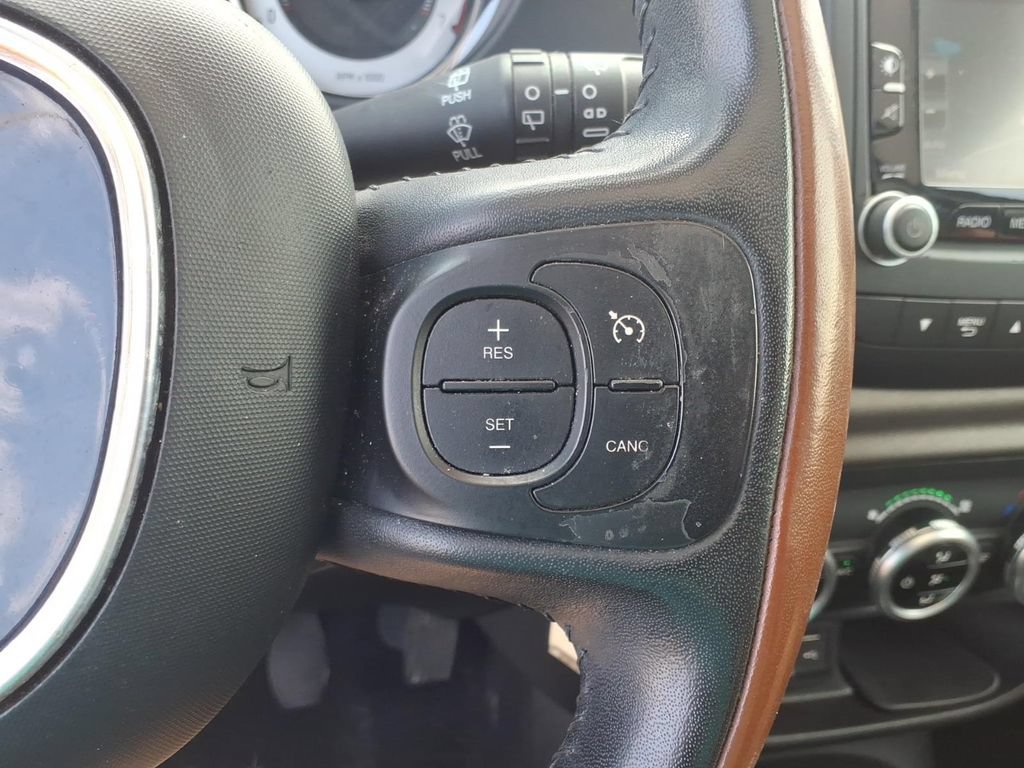 Used 2014 FIAT 500L Trekking w/ Popular Equipment Group FWD image 20