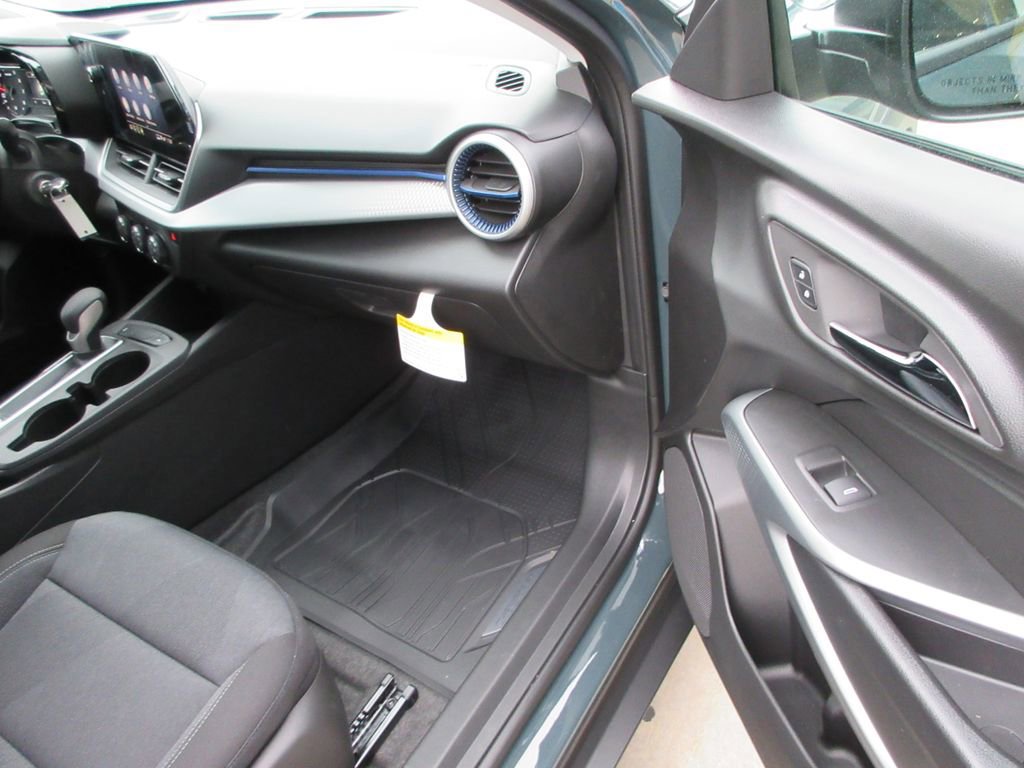 New 2026 Chevrolet Trax LS w/ Driver Confidence Package FWD image 17