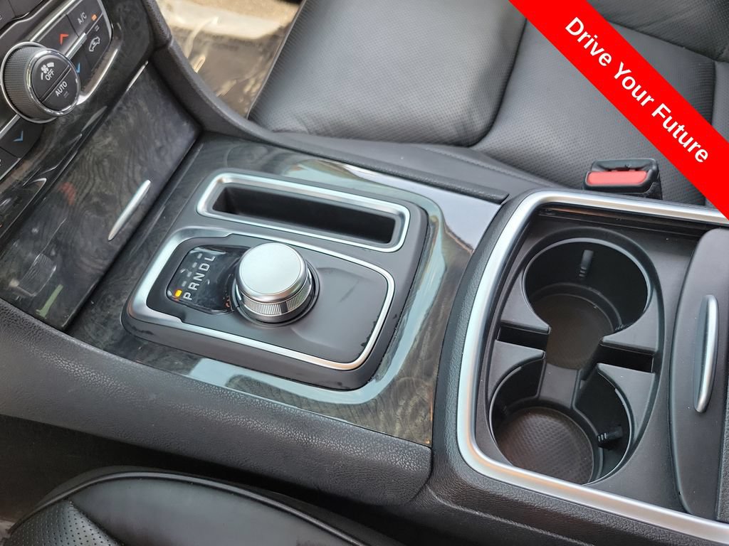 Used 2023 Chrysler 300 Touring L w/ Safetytec Plus Group RWD image 13