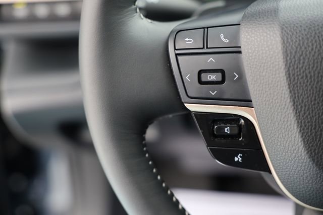 Used 2025 Toyota Crown Signia w/ Advanced Technology Package AWD/4WD image 19