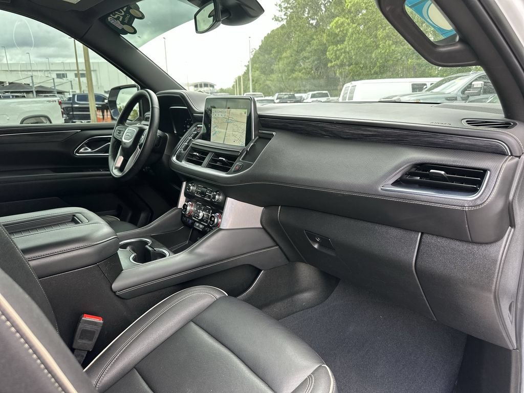 Certified 2023 GMC Yukon SLT w/ SLT Premium Package AWD/4WD image 29