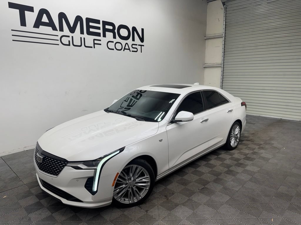 Used 2023 Cadillac CT4 Premium Luxury RWD image 2